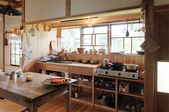 施工実例：静かな湖畔の家内観